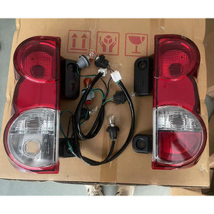 GELING Auto Parts Spare Body Kit Feux arrière Feu arrière 26550-JX00A 26555-JX31A pour <span class=keywords><strong>Nissan</strong></span> <span class=keywords><strong>NV200</strong></span> 2015 2016 <span class=keywords><strong>2018</strong></span> 2019 - Product Image 1