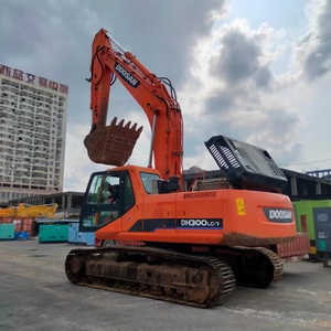 Excavadora Usada Doosan DH300LC-7 de Segunda Mano con Pocas Horas de Uso, Modelo DH300 LC, Hidráulica de Orugas para Construcción - Product Image 2