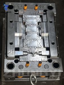 Macchine per lo stampaggio a iniezione in cina macchina per lo stampaggio a iniezione per pistole giocattoli stampi - Product Image 4