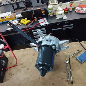 UP28 M02-B Autoteile ABS-Bremsanlage Bremskraftverstärker & Hauptbremszylinder für Fahrzeuge Vakuumpumpe DC 12V - Product Image 1