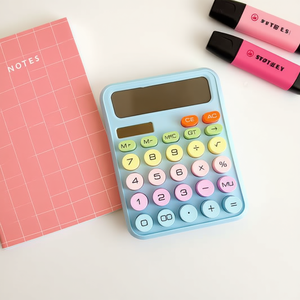 Calculadora colorida con botones grandes para estudiantes y uso en la oficina - Product Image 3