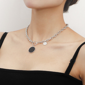 Joyería transfronteriza europea y americana INS Metal aluminio moda Cool negro nácar colgante collar para mujer - Product Image 3