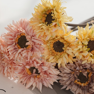 Bouquet de chrysanthèmes artificiels Plain Realm, décoration d'automne, fleurs en soie plastique pour la décoration de la maison, de la table et des hôtels - Product Image 2