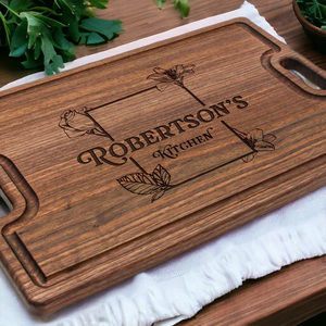 Planches à charcuterie XL en bois 24x18 pouces avec double poignée, planche à découper et plateau de service réversible en noyer personnalisé pour cadeau - Product Image 6
