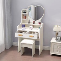 Coiffeuse intégrée moderne avec rangement pour petits appartements, chambre à coucher, baie vitrée, style célébrité internet, en bois