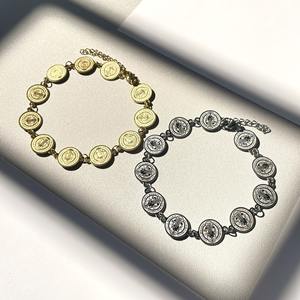 Retro religioso de acero inoxidable <span class=keywords><strong>San</strong></span> <span class=keywords><strong>Benito</strong></span> medalla encanto oración bendición católica <span class=keywords><strong>San</strong></span> <span class=keywords><strong>Benito</strong></span> <span class=keywords><strong>pulsera</strong></span> para hombres - Product Image 4