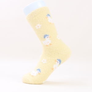 Otoño e Invierno señora moda peludo suave cálido calcetín Animal abeja <span class=keywords><strong>cerdo</strong></span> mujeres piso Coral polar Calcetines - Product Image 5