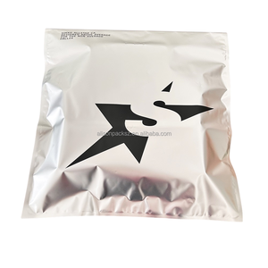 Borse da posta personalizzate in lamina argentata opaca in alluminio argento cromato borse da posta con cappuccio abbigliamento intimo confezione <span class=keywords><strong>bustine</strong></span> postali - Product Image 3