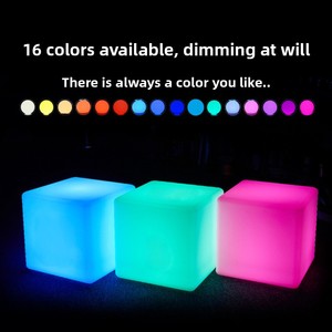Chaise cube LED - Moderne, étanche, en plastique, rechargeable, stable, pour usage commercial, salle à manger, bar et hôtel - Product Image 5