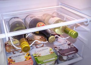 <span class=keywords><strong>Estante</strong></span> para vino-El <span class=keywords><strong>estante</strong></span> para botellas del refrigerador tiene capacidad para 3 botellas El soporte <span class=keywords><strong>universal</strong></span> para botellas se adapta a la mayoría de los refrigeradores - Product Image 5