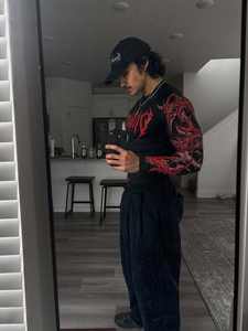 Haut de compression à manches longues pour homme, coupe ajustée, avec motif géométrique des lignes musculaires, idéal pour la remise en forme, la gym, l'entraînement et la course à pied toute l'année - Product Image 3