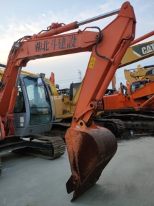 เครื่องขุดดินไฮดรอลิกทรงสวิงแบบไม่มีหางปลาขนาดเล็ก7.5ตัน ZX zaxis 75เรา ZX75US 7.5ตัน HITACHI ใช้ ZX75รถขุดตีนตะขาบสำหรับจัดสวน - Product Image 4