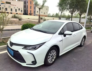 Toyota <span class=keywords><strong>Corolla</strong></span> <span class=keywords><strong>2023</strong></span> 1.8 <span class=keywords><strong>L</strong></span> Hybride Pioneer Berline Automatique Essence <4L Cuir 5 Places Toit Ouvrant Phares LED Conduite à Gauche Foncé R15 - Product Image 2