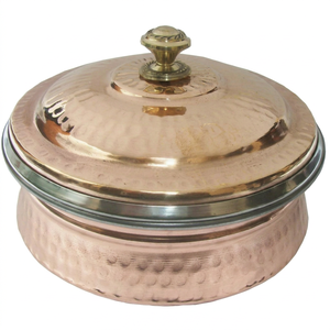 Plat à soupe rond en laiton gravé vintage, bols et plats de service pour hôtels et traiteurs, motif massif en métal, pour fêtes et Nouvel An - Product Image 1