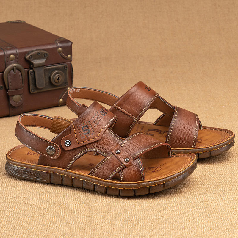 สีน้ำตาล