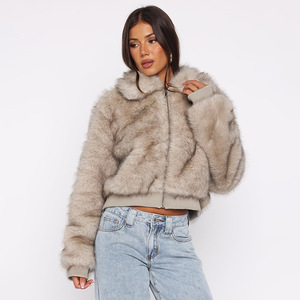Vente en gros manteau de <span class=keywords><strong>fausse</strong></span> <span class=keywords><strong>fourrure</strong></span> pour femmes à la mode <span class=keywords><strong>veste</strong></span> d'hiver en <span class=keywords><strong>fausse</strong></span> <span class=keywords><strong>fourrure</strong></span> pour femmes manteau d'hiver chaud en <span class=keywords><strong>fausse</strong></span> <span class=keywords><strong>fourrure</strong></span> pour femmes - Product Image 2