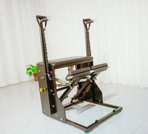 Reformer de Pilates écologique tout noir, livraison rapide, longue durée de vie. Chaise Wunda pour studios de Pilates et entraînement personnel - Product Image 3