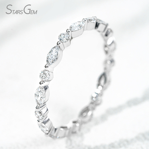 Bague éternelle Starsgem 0,859 carats avec diamants de laboratoire DEF VS taille marquise et taille ronde, alliance de mariage - Product Image 6