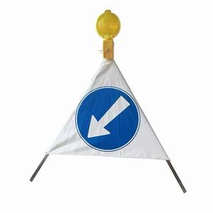 Phản Quang Đường Giao Thông Cảnh Báo Tam Giác <span class=keywords><strong>LED</strong></span> Nhấp Nháy Cảnh Báo Ánh Sáng Phản Chiếu Cảnh Báo Tam Giác Cho Đường - Product Image 2