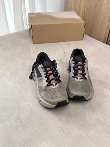 Zapatillas deportivas de verano más vendidas: ligeras, con amortiguación y soporte universales, diseño elegante - Product Image 3