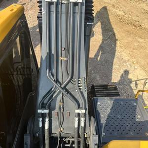 Excavadora Volvo EC210 de Servicio Pesado de 21 Toneladas con Cucharón de Excavación, Equipo de Construcción Usado - Product Image 4