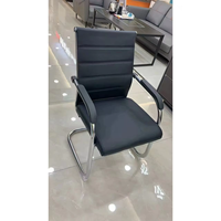 Chaise de conférence moderne haut de gamme avec structure cantilever chromée et accoudoirs rembourrés pour salle de sport et mobilier de réception de bureau