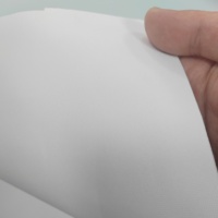 Papier de sublimation blanc de 180 cm pour transfert sur t-shirts clairs et noirs – Matériau de transfert pour applications publicitaires sur vêtements