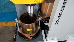 Compactador <span class=keywords><strong>de</strong></span> Suelo Multifuncional BTUTEST 4.5/2.5kg 30 Golpes/min ASTM AASHTO BS Automático CBR Compatibilidad con Moldes Dobles 100mm y 152mm - Product Image 4