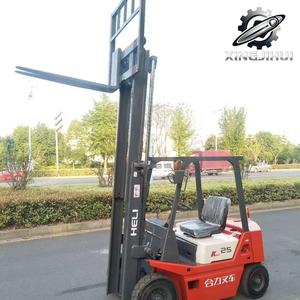 Montacargas HELI CPCD25 de 2.5 Toneladas, Montacargas Usado de Japón, Motor ISUZU C240 de 2.5 Toneladas, Máquina Usada de Segunda Mano, a Combustible, 2500 kg - Product Image 5