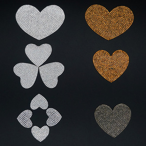 Vendita calda della fabbrica Cyrstal Design personalizzato strass Transfer Design ferro su motivo Hot Fix per i <span class=keywords><strong>vestiti</strong></span> - Product Image 2