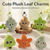 Porte-clés en peluche feuille de dessin animé mignon, pendentif en peluche feuille d'érable Kawaii avec clochette, breloque de sac en peluche multi-styles, cadeau