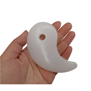 Juego de Piedras Gua Sha Estilo <span class=keywords><strong>Yin</strong></span> <span class=keywords><strong>Yang</strong></span>, Jade Blanco y Jade Natural, Herramienta Dual para Masaje Facial y Cuidado de la Piel con Logotipo Personalizado - Product Image 3