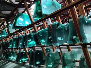 Verre de pare-brise Auto personnalisé d'usine pour <span class=keywords><strong>CALDINA</strong></span> RT30 WAGON <span class=keywords><strong>1997</strong></span>- - Product Image 3