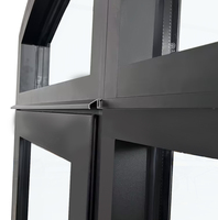 Fenêtre à battant en aluminium au design moderne avec cadre et cadre de fenêtre intégrés, équipée d'un moustiquaire pliable compact