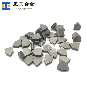 Pointes de brasage en carbure de tungstène fritté YG6 YG8 <span class=keywords><strong>YT5</strong></span> YT15, inserts de soudage, particules 0,6-1,2 µm, service OEM, carbure cémenté brasé - Product Image 1