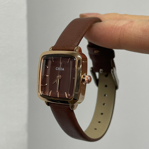 Montre marron CILOA pour femme, cadeau de luxe carré, nouvelle mode 2026, petite et raffinée, marque authentique, montre à quartz étanche - Product Image 3