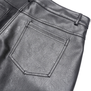 LEDUO nuovi vestiti <span class=keywords><strong>di</strong></span> qualità alla moda da uomo in tinta unita stile Casual con cerniera Soft <span class=keywords><strong>Shorts</strong></span> in <span class=keywords><strong>pelle</strong></span> al ginocchio con tasche applicate - Product Image 2