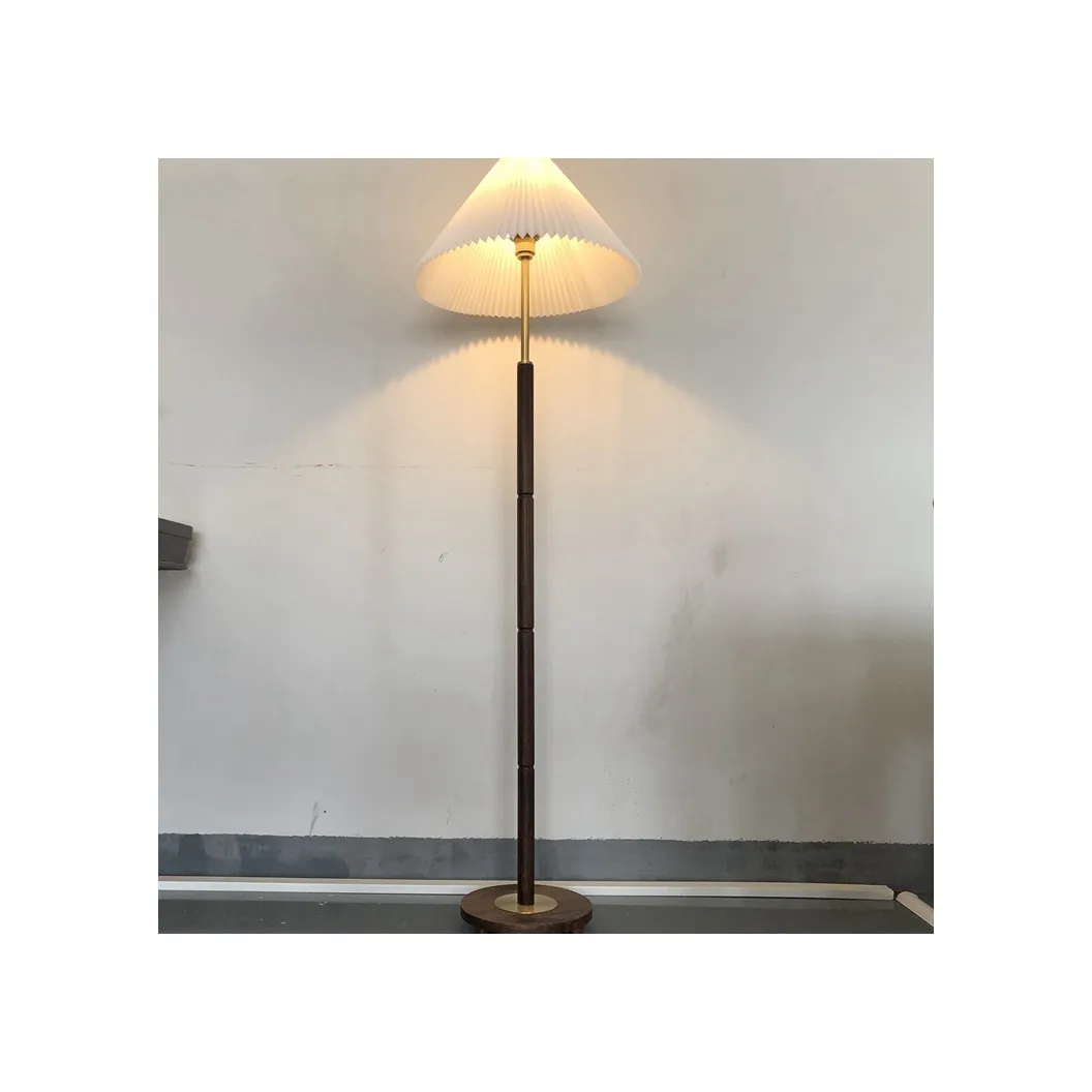 Wholesale Customized Good Quality Standing Corner Minimalist Floor Lamp