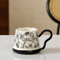 Excellente Tasse en Céramique Moderne à Motif Floral, Bord Ondulé, Poignée Courbe, Tasse en Porcelaine, Coffret Cadeau Marron