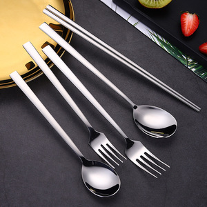 Juego de 3 piezas de cubiertos portátiles coreanos de acero inoxidable 304 (cuchara, tenedor y palillos), utensilios de comedor de mango largo para estudiantes, ideales para viajes. - Product Image 3