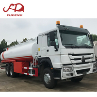 Camión cisterna de combustible de transmisión manual Sinotruk HOWO 6x4 usado 20cbm transporte de aceite segunda mano a la venta