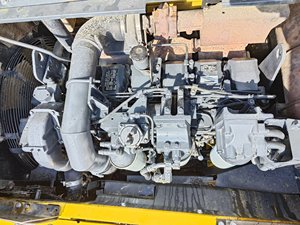 Excavadora Komatsu PC450 de segunda mano en buen estado de funcionamiento, motor Komatsu original, gran potencia de excavación para movimiento de tierras a gran escala. - Product Image 5
