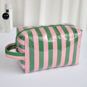 Sac de maquillage unisexe rayé en PVC imperméable, grande capacité, pochette de rangement de voyage portable, cadeau pour demoiselle d'honneur, vente en gros - Product Image 2