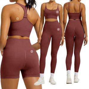 Ensemble de shorts de yoga pour femmes de haute qualité, respirant, à séchage rapide, pour le pilates, avec taille élastique et logo frontal - Tenue de sport 4 pièces - Product Image 4