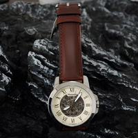 Montre automatique squelette pour homme, chiffres romains, bracelet en cuir, boîtier argenté, montre-bracelet pour homme d'affaires