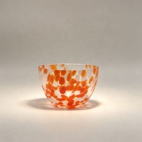 Service de table en verre soufflé à la main, orange et blanc à pois, comprenant assiettes, pichet, bol et tasses en verre transparent