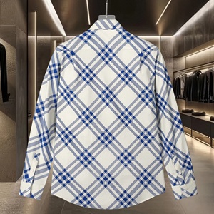 Camisa de manga larga a cuadros azul vintage de alta calidad, a prueba de viento, informal, moderna y de corte ajustado para hombre, estilo Burberry. - Product Image 2