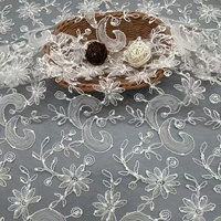 Tissu en dentelle brodée 3D en stock, tissu en maille brodé floral pour robe de mariée, rideau et décoration de mariage, vêtement