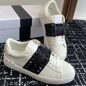 Sneakers rétro à lacets pour hommes et femmes, dessus en cuir véritable, semelle en caoutchouc, motif géométrique, logo brodé - Product Image 5