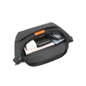 Sac bandoulière homme tendance et simple, sac à l'épaule léger, petit sac décontracté pour les trajets quotidiens, sac de poitrine - Product Image 5